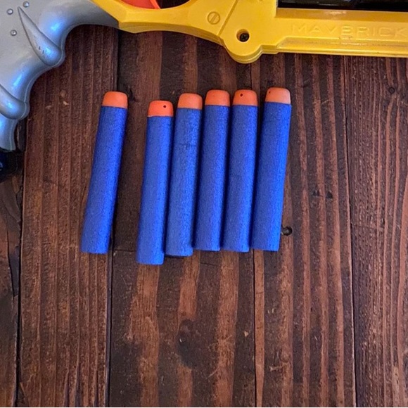NERF N-Strike Maverick Rev-6 Quick Firing Blaster Rotating Barrel Dart Gun toy - Picture 4 of 5